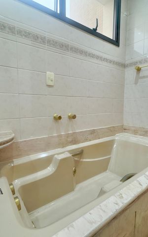 Apartamento para alugar com 478m², 7 quartos e 6 vagasBanheiro da Suíte 2