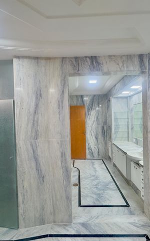Apartamento para alugar com 478m², 7 quartos e 6 vagasBanheiro da Suíte 3