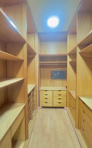 Apartamento para alugar com 478m², 7 quartos e 6 vagasCloset quarto 5