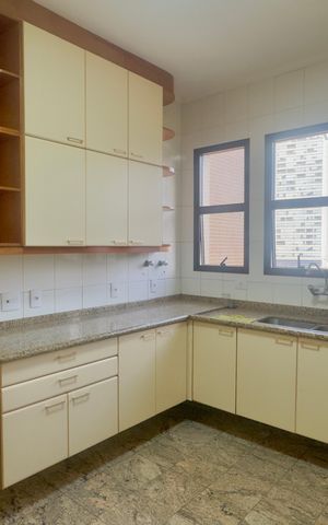 Apartamento para alugar com 478m², 7 quartos e 6 vagas