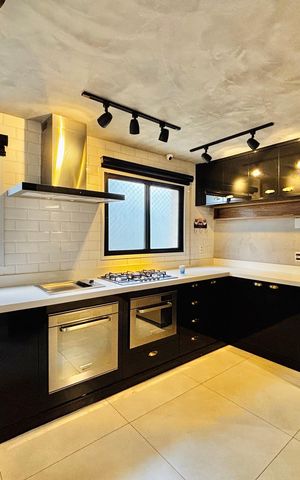 Apartamento para alugar com 180m², 3 quartos e 3 vagas Apartamento para alugar com 180m², 3 quartos e 3 vagasCozinha