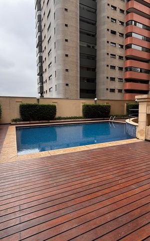 Apartamento para alugar com 180m², 3 quartos e 3 vagas