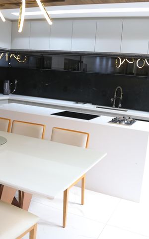 Casa de condomínio à venda com 170m², 3 quartos e 2 vagasSala