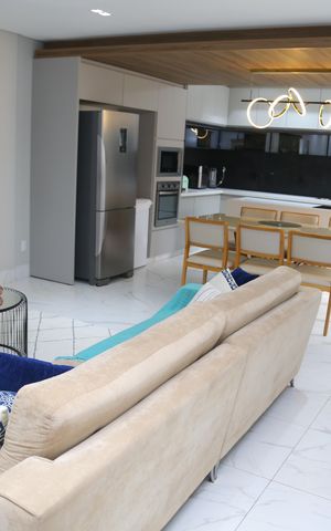 Casa de condomínio à venda com 170m², 3 quartos e 2 vagasSala