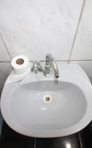 Casa à venda com 150m², 3 quartos e 1 vagaBanheiro 2