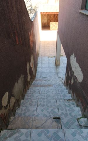 Casa à venda com 150m², 3 quartos e 1 vagaEscadas