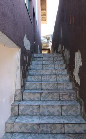 Casa à venda com 150m², 3 quartos e 1 vagaEscadas