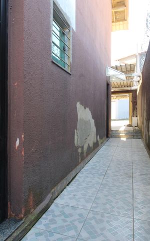 Casa à venda com 150m², 3 quartos e 1 vagaCorredor