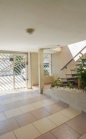 Casa à venda com 222m², 4 quartos e 2 vagas Casa à venda com 222m², 4 quartos e 2 vagasGaragem