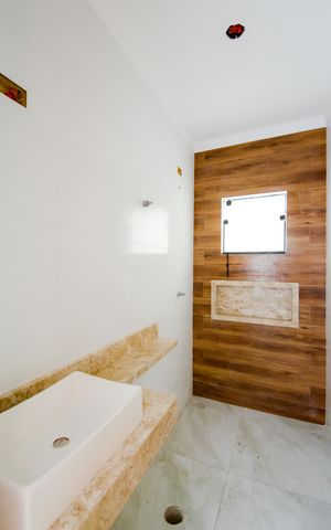 Casa à venda com 64m², 2 quartos e 2 vagasBanheiro Social