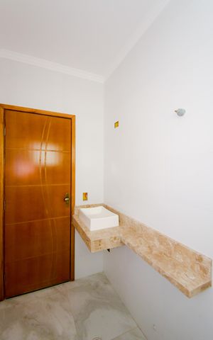Casa à venda com 64m², 2 quartos e 2 vagasBanheiro Social