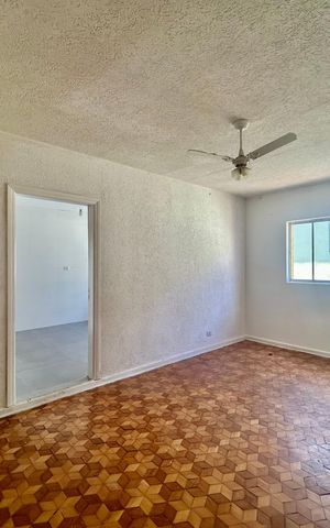Casa para alugar com 100m², 2 quartos e sem vaga Casa para alugar com 100m², 2 quartos e sem vagaSala