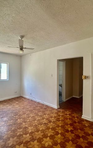 Casa para alugar com 100m², 2 quartos e sem vaga Casa para alugar com 100m², 2 quartos e sem vagaSala