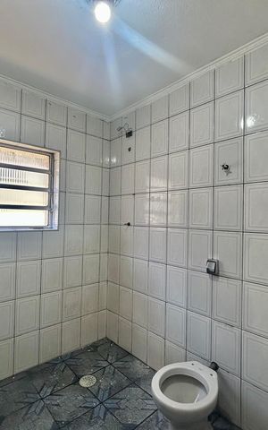 Casa para alugar com 100m², 2 quartos e sem vaga Casa para alugar com 100m², 2 quartos e sem vagaBanheiro