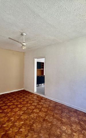 Casa para alugar com 100m², 2 quartos e sem vaga Casa para alugar com 100m², 2 quartos e sem vagaSala