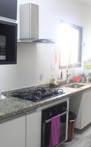 Apartamento à venda com 140m², 2 quartos e 2 vagasCozinha