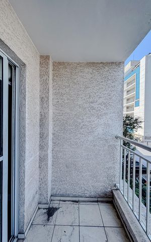 Apartamento para alugar com 68m², 3 quartos e 1 vagaVaranda