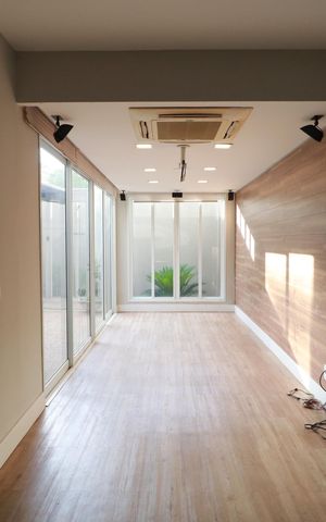 Casa para alugar com 190m², 3 quartos e 2 vagasSala