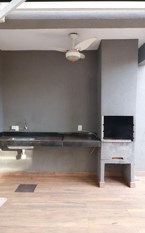 Casa para alugar com 190m², 3 quartos e 2 vagasVaranda 