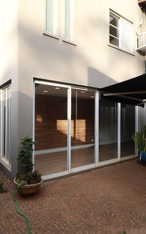 Casa para alugar com 190m², 3 quartos e 2 vagasVaranda 