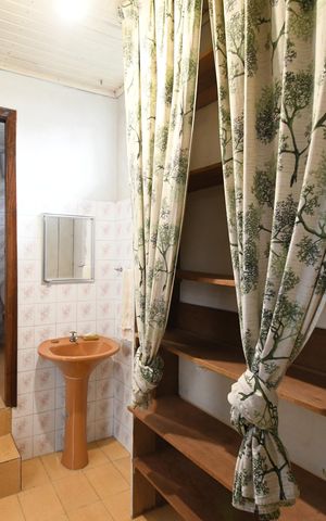 Casa para alugar com 203m², 4 quartos e 6 vagasBanheiro de serviço