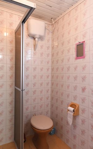 Casa para alugar com 203m², 4 quartos e 6 vagasBanheiro de serviço
