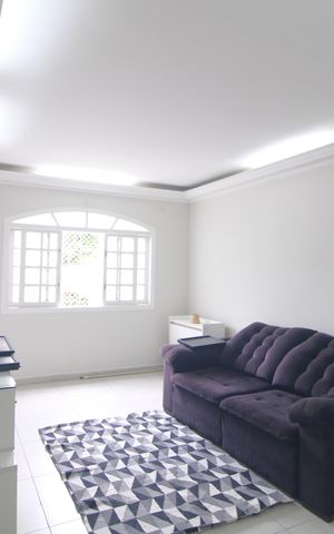 Casa para alugar com 147m², 3 quartos e 2 vagasSala