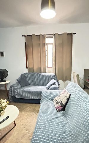 Casa à venda com 50m², 3 quartos e 2 vagasSala