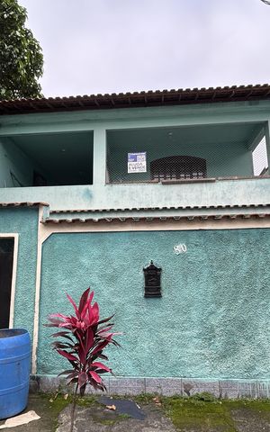 Casa à venda com 50m², 3 quartos e 2 vagasFachada + placa