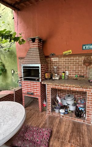Casa à venda com 50m², 3 quartos e 2 vagasChurrasqueira