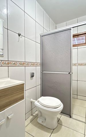 Casa para alugar com 150m², 2 quartos e 1 vaga Casa para alugar com 150m², 2 quartos e 1 vagaBanheiro