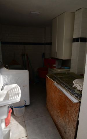 Casa à venda com 190m², 3 quartos e 2 vagasÁrea de Serviço