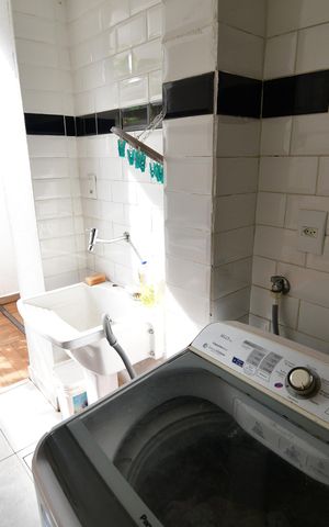 Casa à venda com 190m², 3 quartos e 2 vagasÁrea de Serviço