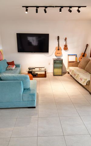 Casa à venda com 190m², 3 quartos e 2 vagasSala