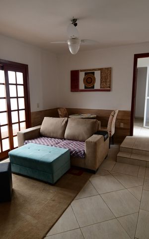 Casa à venda com 190m², 3 quartos e 2 vagasSala de TV