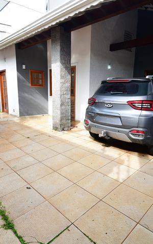 Casa à venda com 190m², 3 quartos e 2 vagasGaragem