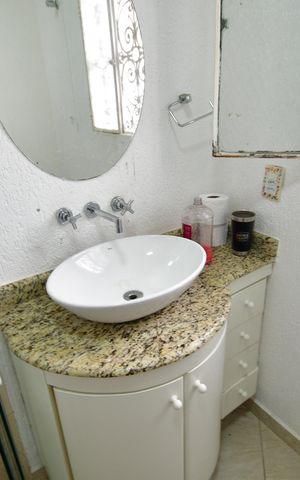 Casa à venda com 190m², 3 quartos e 2 vagasBanheiro