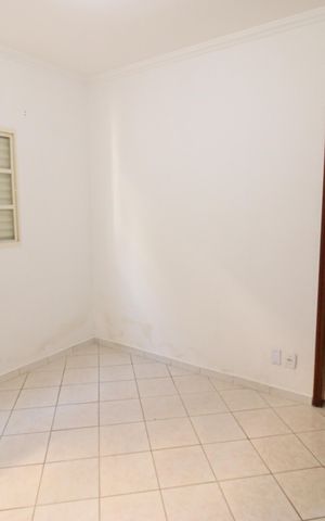 Casa para alugar com 130m², 2 quartos e 2 vagasQuarto Suíte