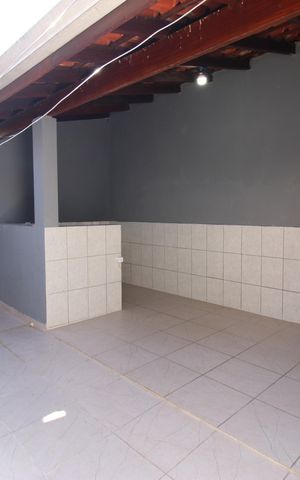 Casa para alugar com 130m², 2 quartos e 2 vagasQuintal