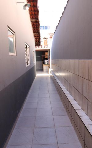 Casa para alugar com 130m², 2 quartos e 2 vagasCorredor
