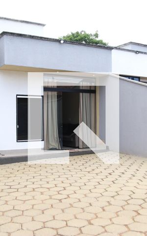 Casa à venda com 250m², 3 quartos e 4 vagasQuintal