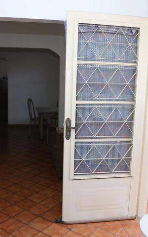 Casa à venda com 330m², 4 quartos e 3 vagasSala