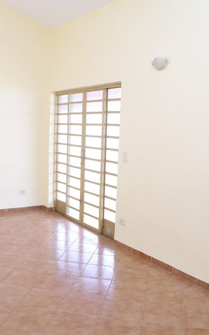 Casa à venda com 330m², 4 quartos e 3 vagasSala