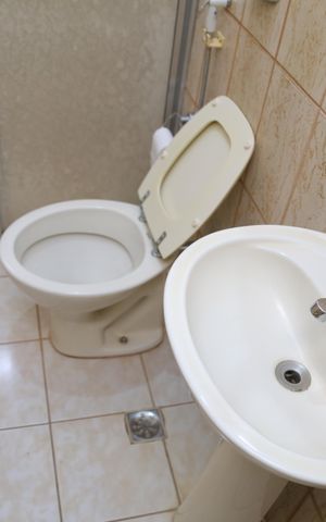 Casa à venda com 330m², 4 quartos e 3 vagasBanheiro da Suíte