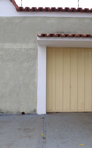 Casa à venda com 330m², 4 quartos e 3 vagasFachada