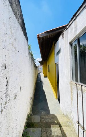 Casa para alugar com 125m², 2 quartos e 2 vagas Casa para alugar com 125m², 2 quartos e 2 vagasLateral