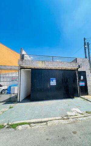 Casa para alugar com 125m², 2 quartos e 2 vagas Casa para alugar com 125m², 2 quartos e 2 vagasFachada