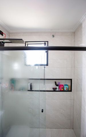 Casa à venda com 180m², 3 quartos e 3 vagasBanheiro da Suíte 2