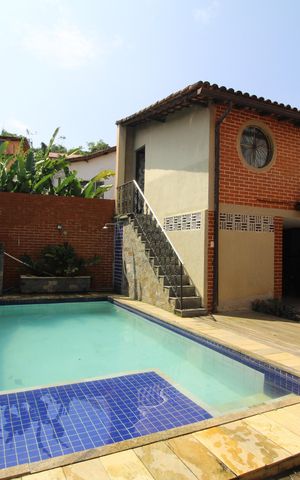 Casa para alugar com 450m², 4 quartos e 4 vagasÁrea Externa