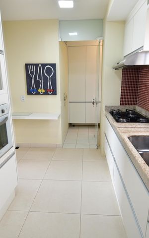 Apartamento para alugar com 101m², 2 quartos e 2 vagasCozinha